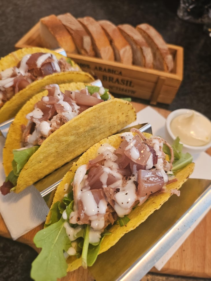 Pulled Pork Tacos - Vineria La Botte - 1383787