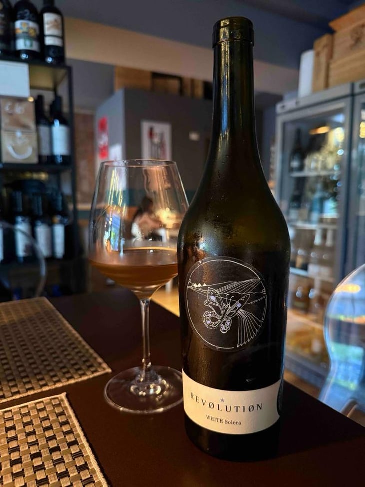 Revolution White Solera - Bioweingut Johannes Zillinger - Johannes Zillinger 