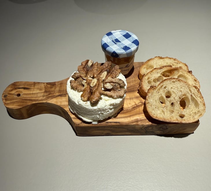 Ricotta, Walnuts & Honey - St. George - 1315277