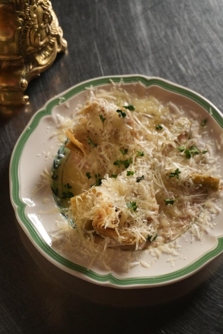 Roman-Style Artichoke - ÀGORÀ Wine & Deli - 1388146