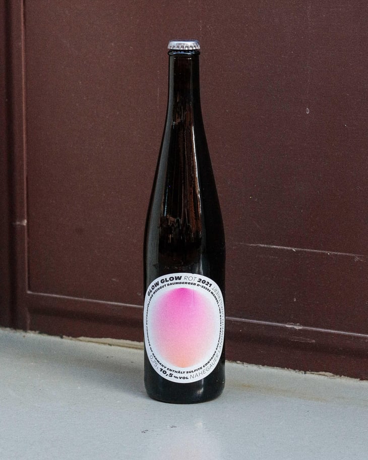 Rot - GLOW GLOW - Weingut Baumberger - Pauline & Carl Baumberger 