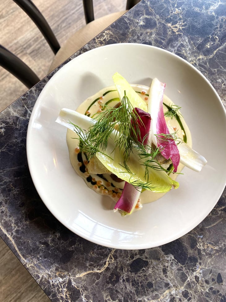 Sandre, Fumet, Oeufs De Truite, Purée D'Oignons Doux, Aneth Et Endives - Grive - 864089