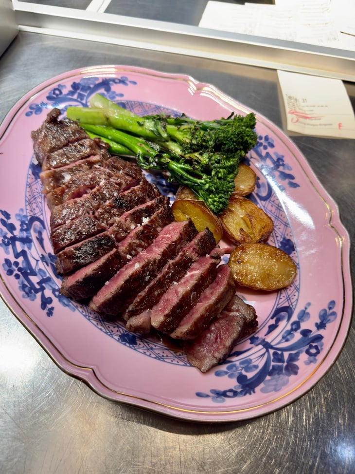 Tajima Wagyu Sirloin To Share - Big Wine Freaks Sg - 1372403