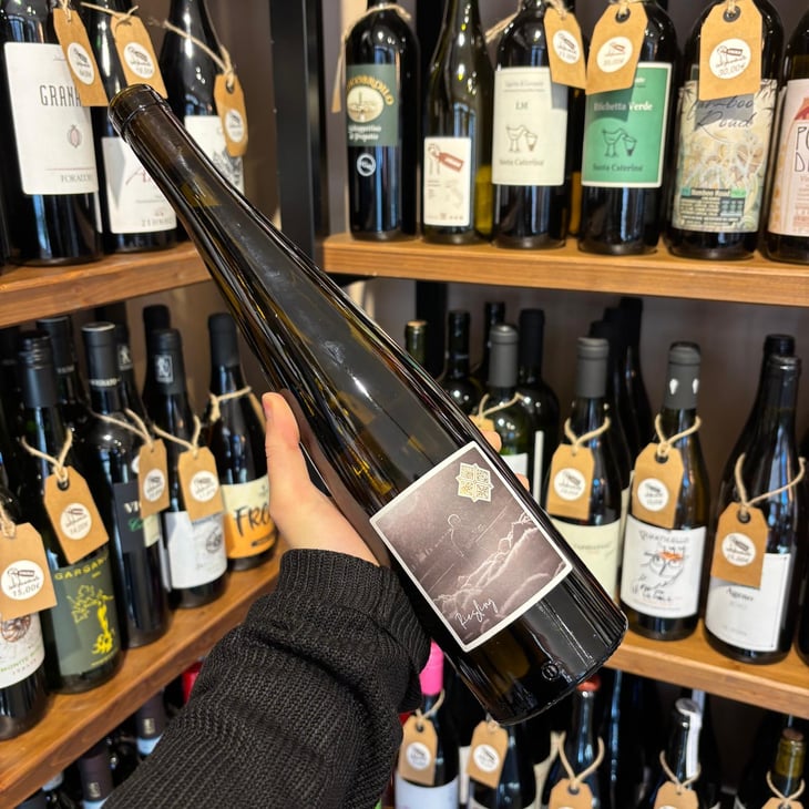 TE WĀ Riesling - TE WA Wines - Vadim Mihailov -2024