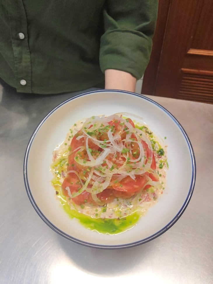 Tomato Salad - Lua Bistro - 1361274