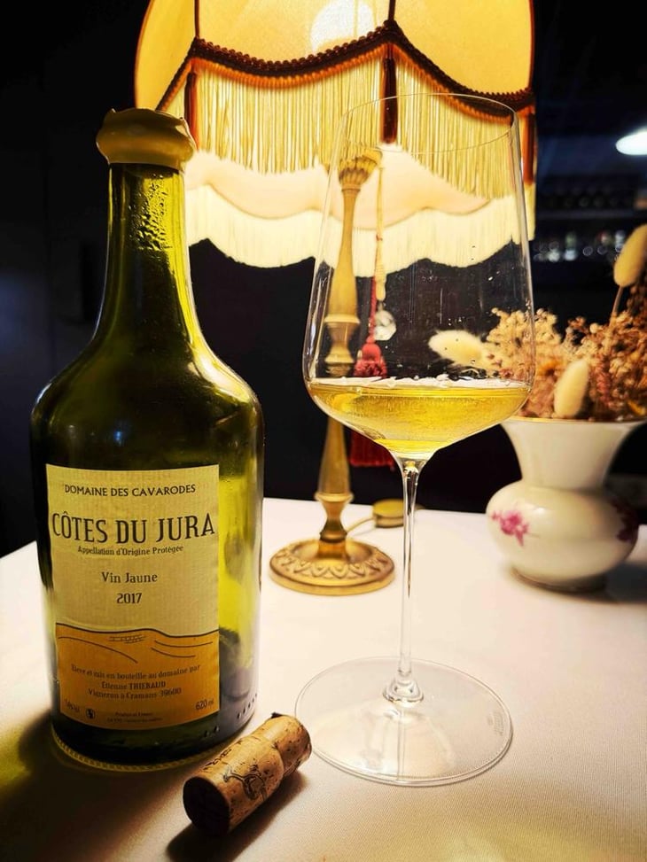 Vin Jaune - Domaine des Cavarodes - Etienne Thiebaud 