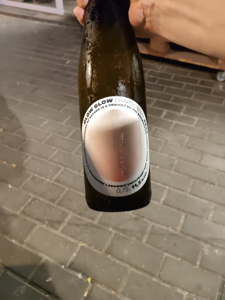 Weiss - GLOW GLOW - Weingut Baumberger - Pauline & Carl Baumberger 