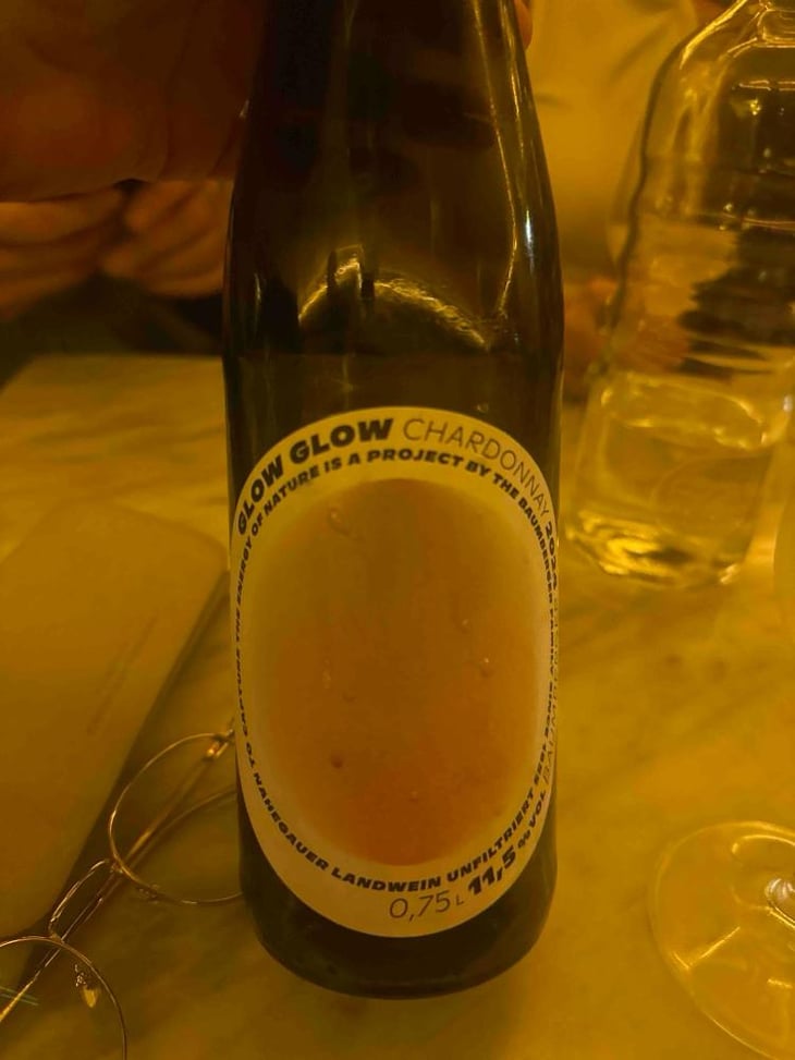 Weiss - GLOW GLOW - Weingut Baumberger - Pauline & Carl Baumberger 