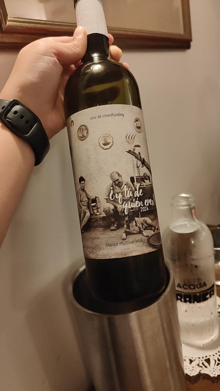 Y tú de quien Eres? Blanco - Bodegas Gratias. Familia y Viñedos - Ana Gómez, Iván Gómez, Silvia Araque y José Gómez 