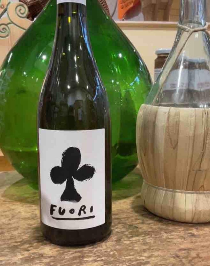 Fuori - Tenuta l'Armonia Les Caves de Pyrenne - andrea-pendin -2022