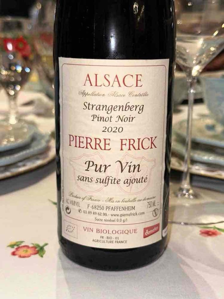Strangenberg Pinot Noir - Domaine Pierre Frick - jean-pierre-chantal-et-thomas-frick -2022