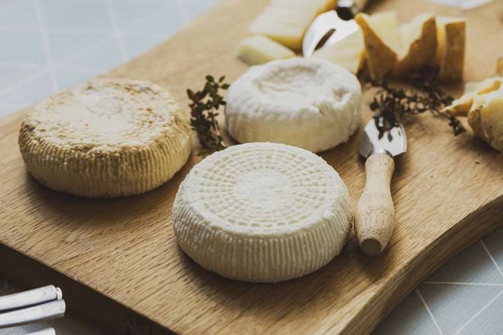 Plate Of Local Cheese Premium Selection - Kwaśne Jabłko - 594820