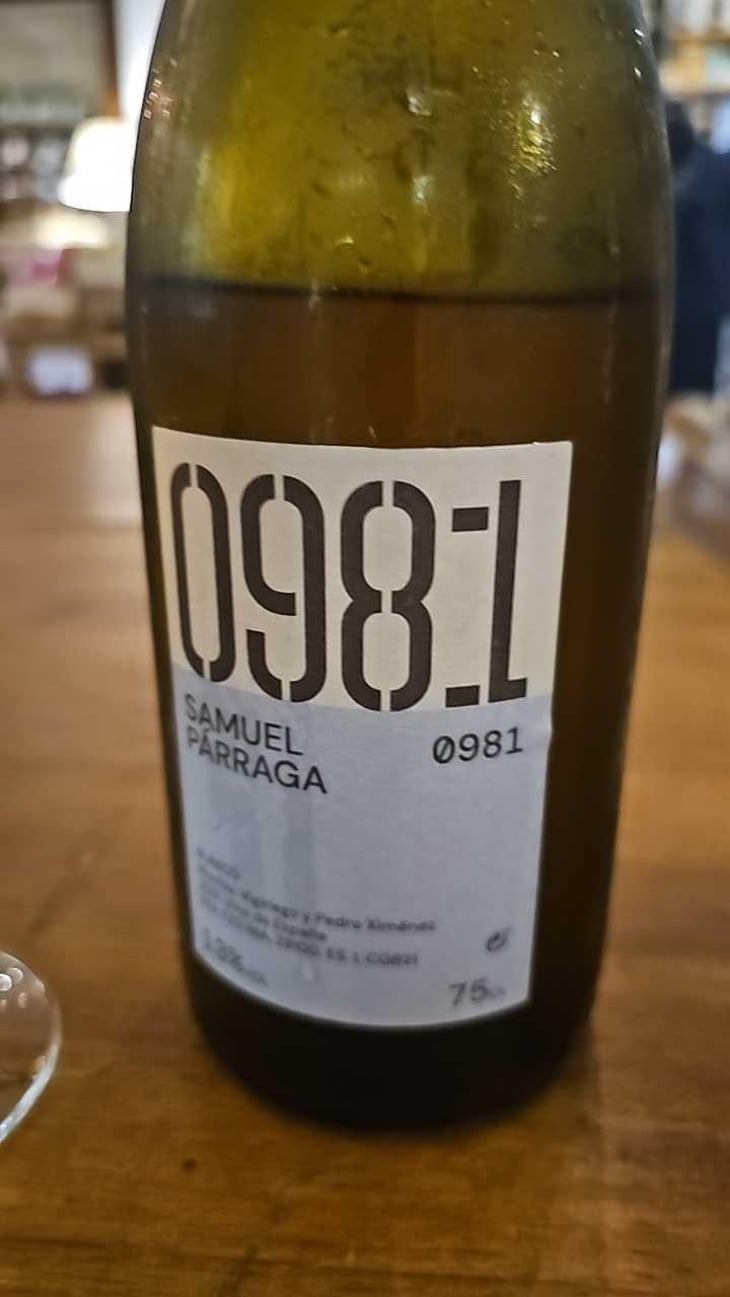 0981 Orange - Samuel Párraga - Samuel Párraga 