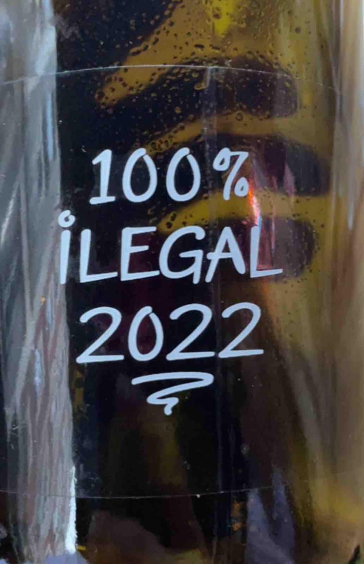 100% Ilegal - MicroBioWines - Ismael Gozalo 