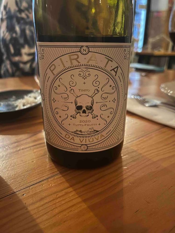 Pirata Tinto Tutti Frutti - Adega Viúva Gomes - Viúva Gomes 