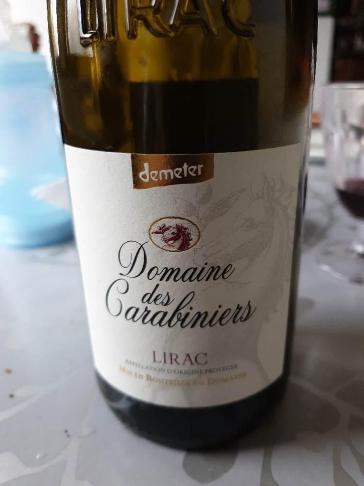 Lirac - Domaine Des Carabiniers - Christian, Fabien & Magali Leperchois 