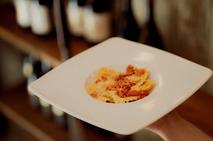 Agnolotti Di Pasta Fresca Con Ripieno Alla Parmigiana E Salsa Di Pomodoro Al Forno - Siculishh - 763882