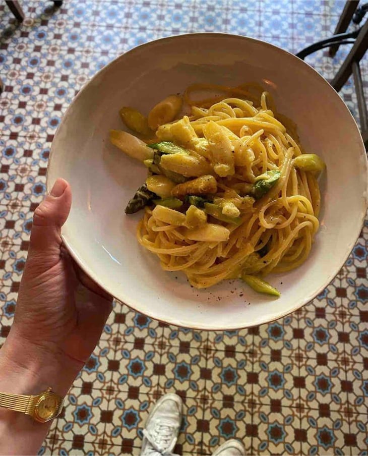 Asparagus Carbonara - Villa Bardon - 700354