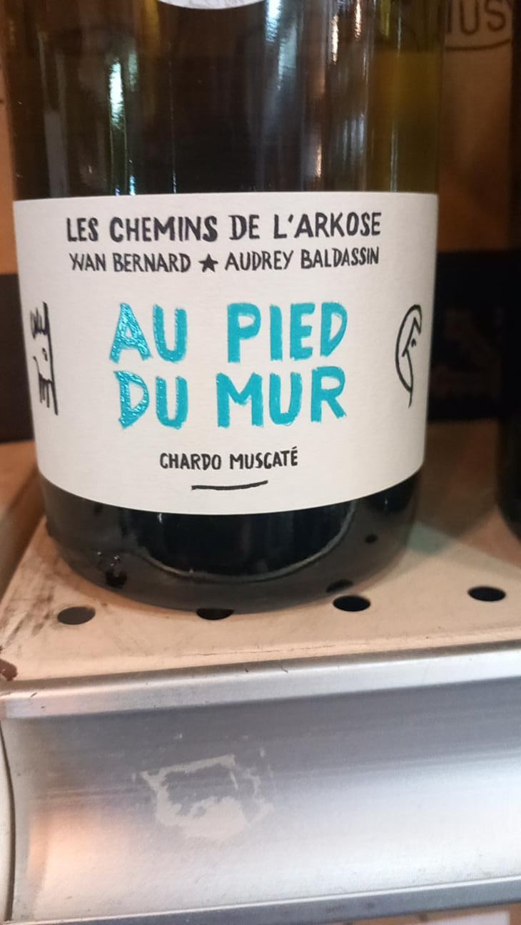 Au pied du mur - Les Chemins de l'Arkose - Yvan Bernard & Audrey Baldassin 