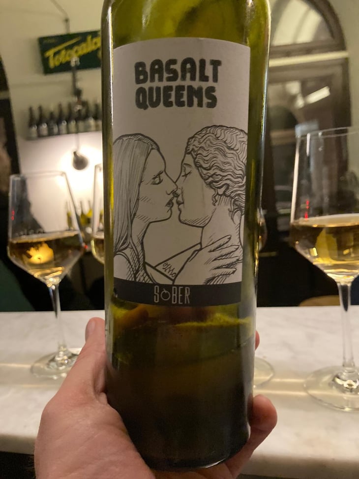 basalts queen - Sober Wine & Areté - Sober Wine & Areté -2022