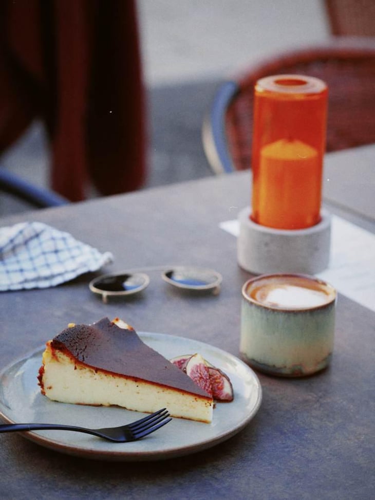 Basque Burnt Cheesecake - Vinifero Weinbar - 522262