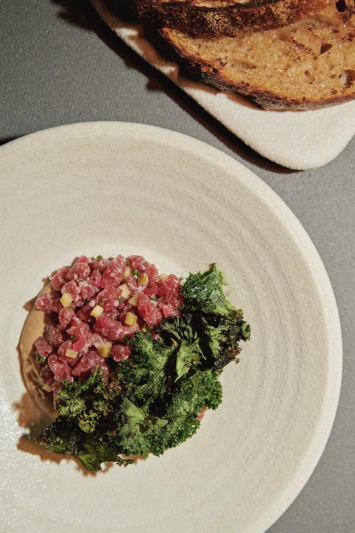 Beef Tartare, Black Garlic Emulsion, Crispy Kale - Alma Prague Restaurant - 711646