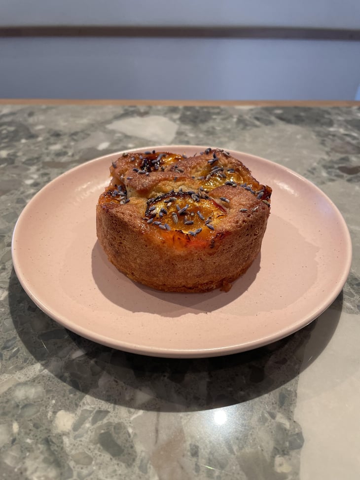 Apricots Sponge Cake, Lavender Flowers And Walnuts - ita Madrid - 794534