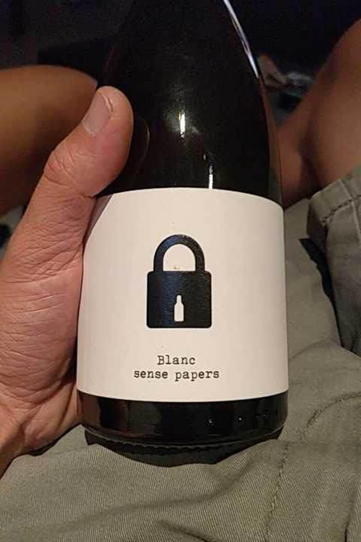 Blanc Sense Papers - Bodega Clandestina - Ferran Lacruz 