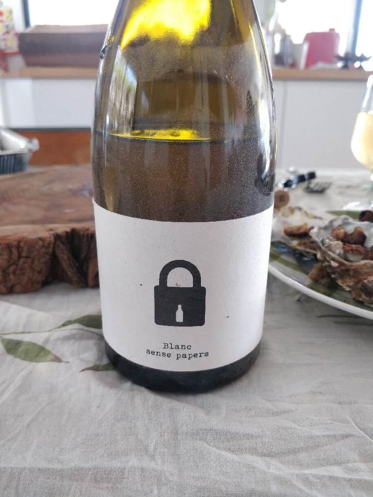Blanc Sense Papers - Bodega Clandestina - Ferran Lacruz 