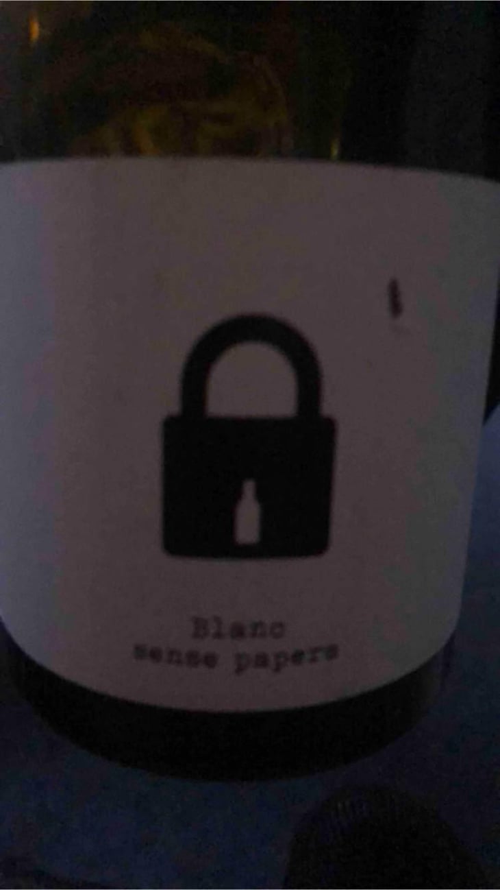 Blanc Sense Papers - Bodega Clandestina - Ferran Lacruz 