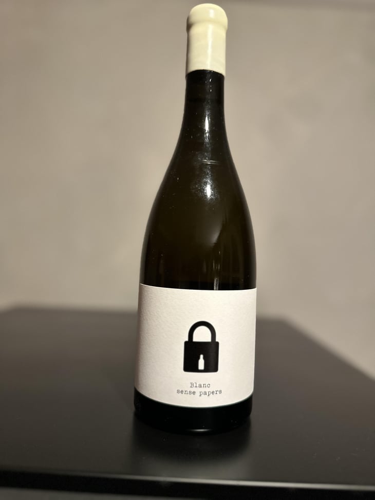 Blanc Sense Papers - Bodega Clandestina - Ferran Lacruz 