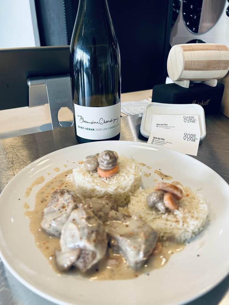 Blanquette De Veau Accompagné De Son Riz Blanc Relevé Avec Une Touche De Piment D'Espelette. - Gare Aux Vins - 555602