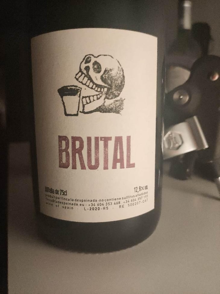BRUTAL - Finca la Despeinada - Petra y Alex 
