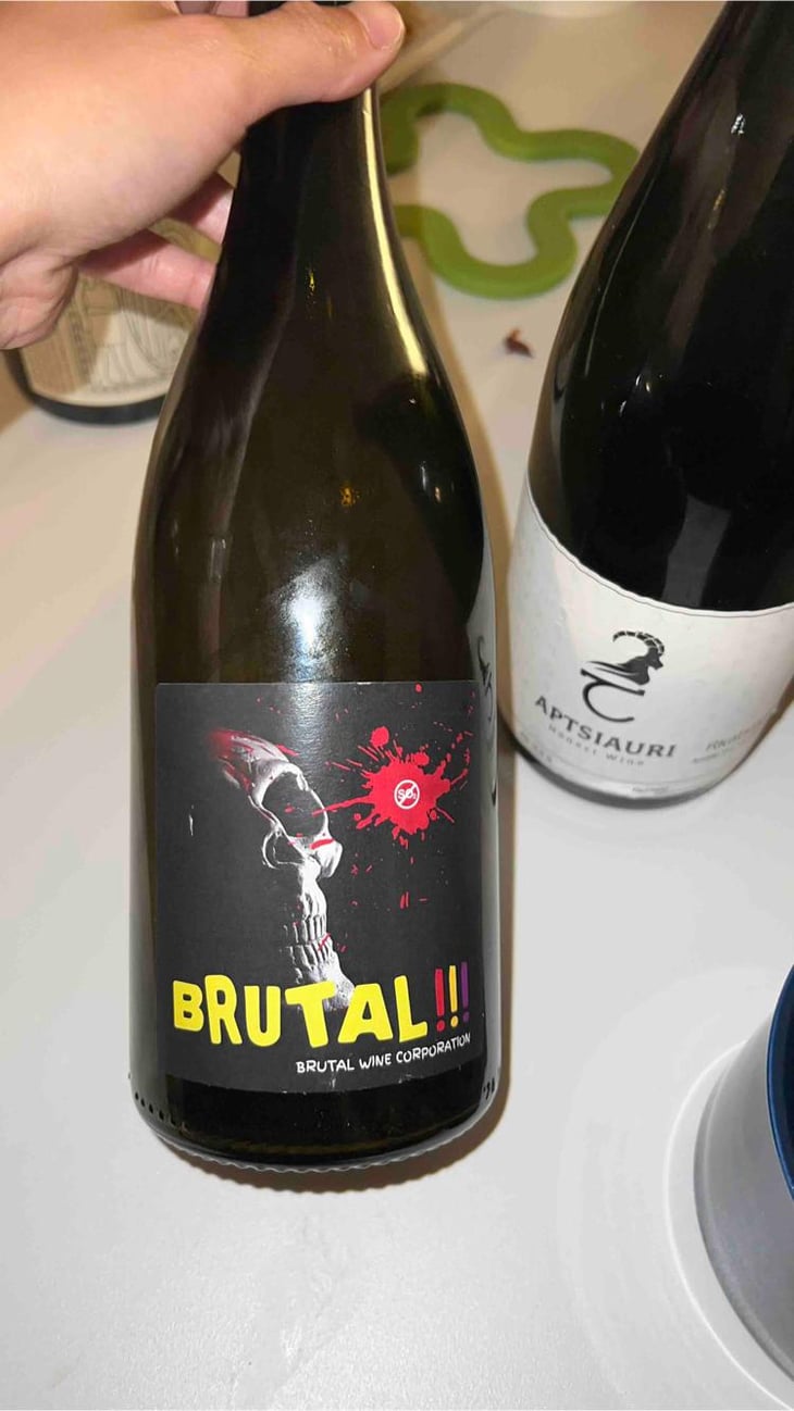 Brutal - MicroBioWines - Ismael Gozalo 