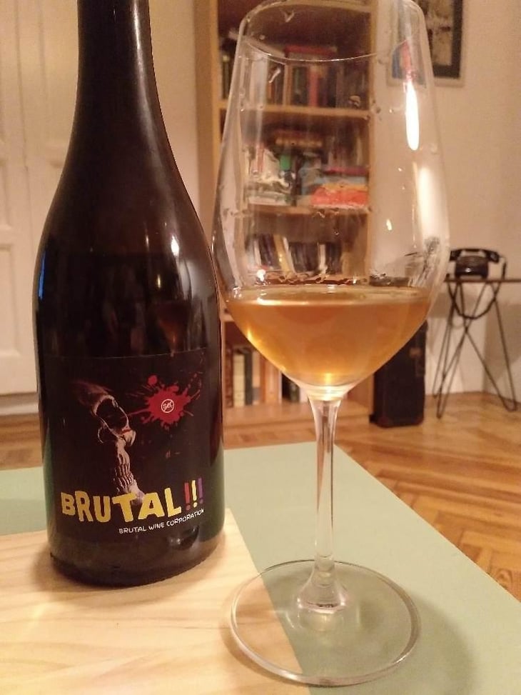 Brutal - MicroBioWines - Ismael Gozalo 