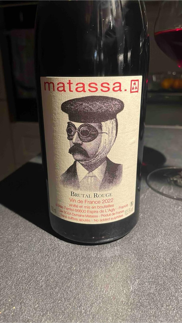 Brutal Rouge - Domaine Matassa - Tom Lubbe 