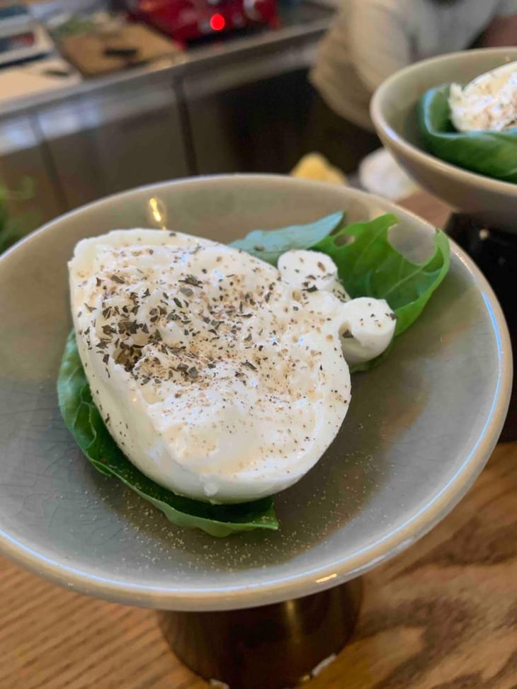Burrata Con Spezie Mediterranee E Basilico - Ticcu Ticcu bottega degustativa - 796644