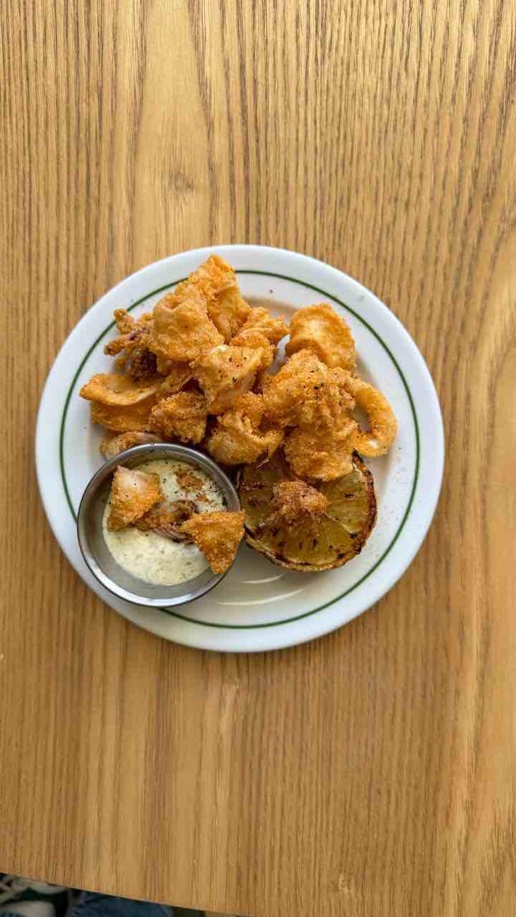 Calamari With Homemade Tartar Sauce - Pomme Eatery - 779623