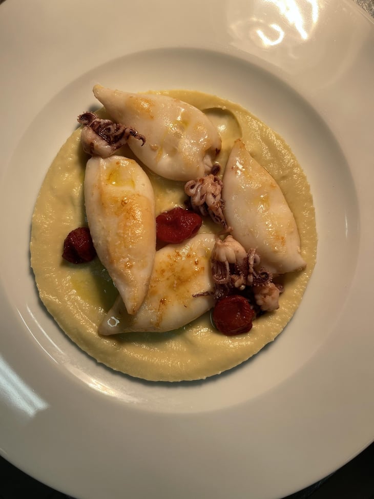 Calamaro Con Vellutata Di Finocchio E Pomodorino Confit - Locanda MaNì - 768388