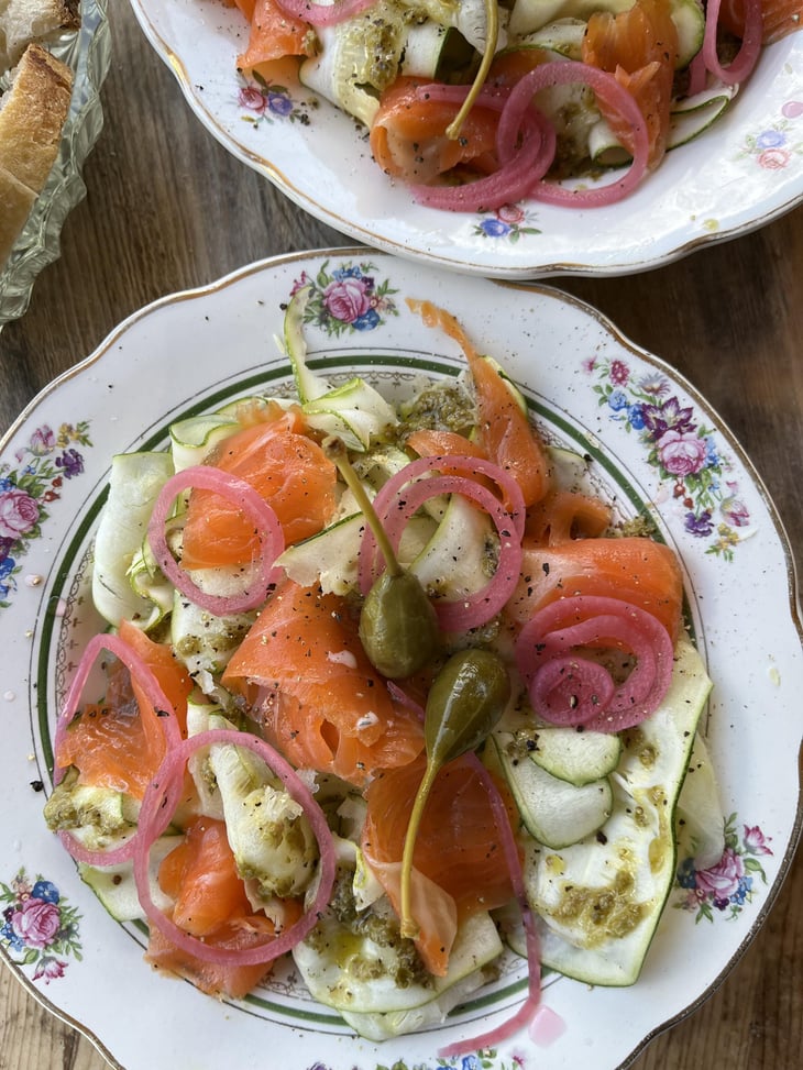 Carpaccio De Courgettes, Truite Fumée, Vinaigrette Aux Câpres - L’Esperluette - 628876