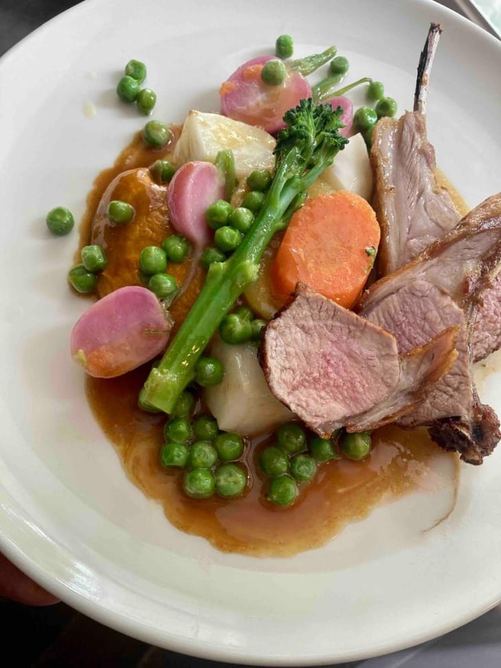 Carré D’Agneau Rôti, Légumes De Printemps - Bistrot de la Comédie - 772433