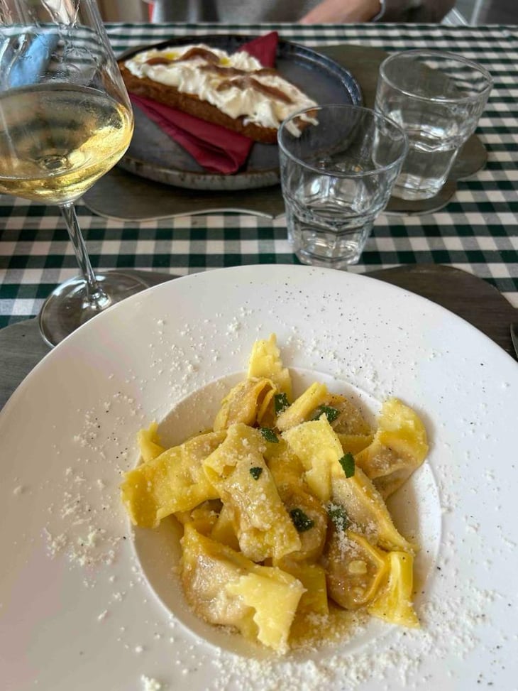Casoncelli E Bruschetta Con Le Alici - Ennesima Ostria con Alloggio - 775143