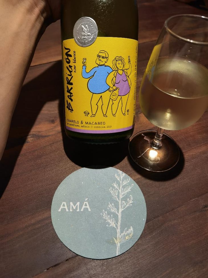Charelo & Macabeo - Vinos Barrigones - Jaime Niembro , Julio Rodríguez , & Daniela Jimenez -2021