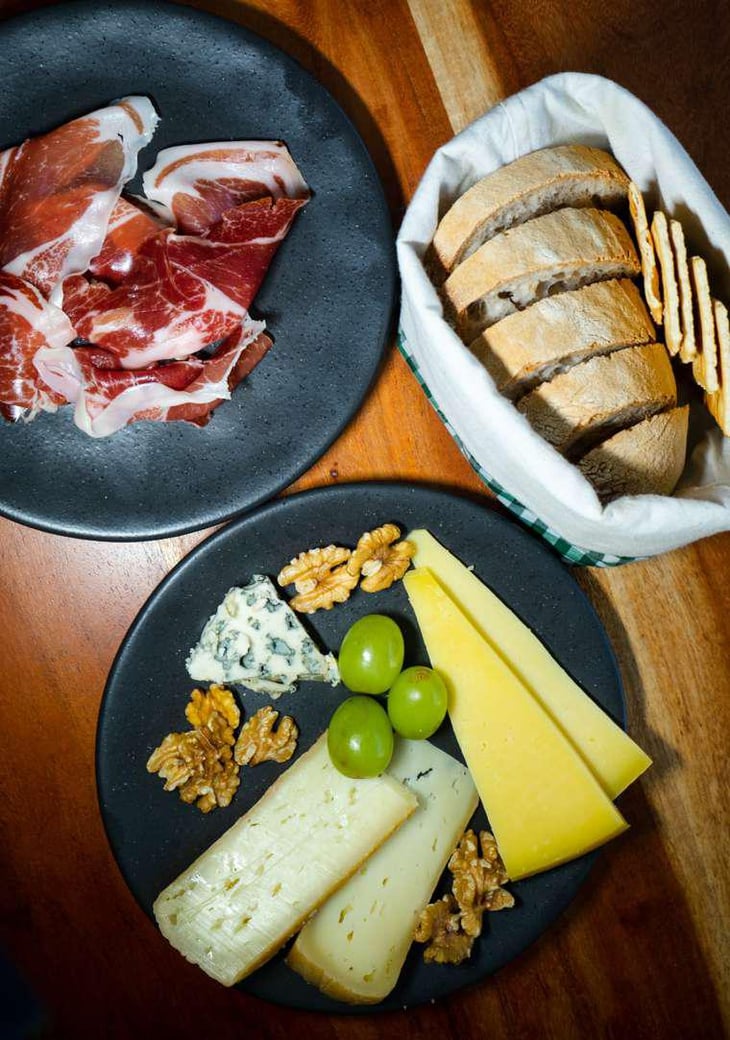 Cheese Plate And Ham Plate - Bago Wine Bar - 587933