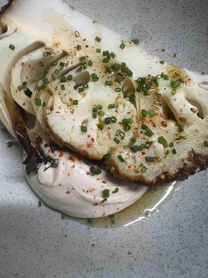 Choux Fleur Rôti Au Zaatar, Tahini - La Cour de Rémi - 459969