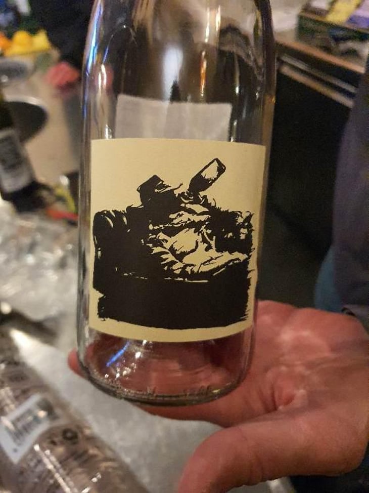 Vin de Sofa - Gentle Folk Wines - Gareth & Rainbo Belton 