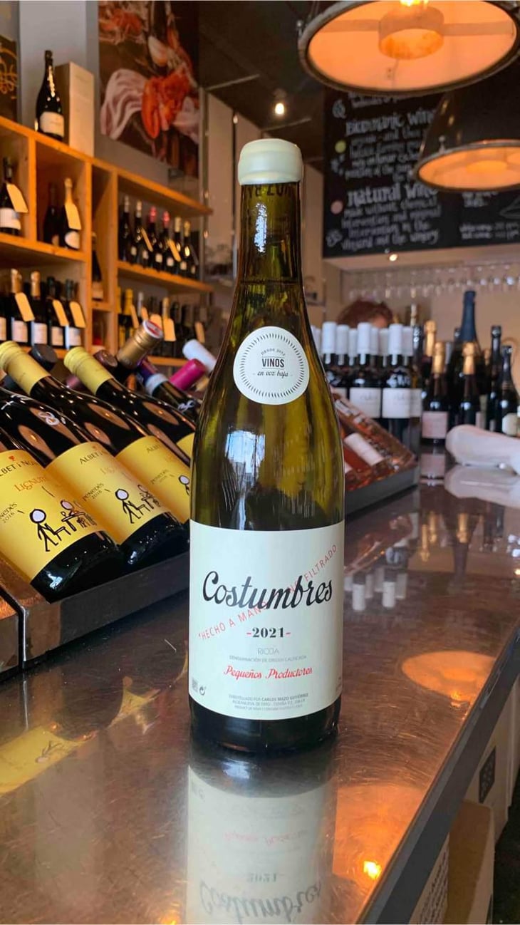 Costumbres - Vinos En Voz Baja - Carlos, Isa & Tirso -2021