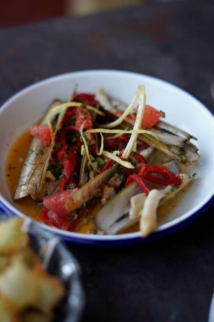 Couteaux En Persillade - Rouge Restaurant - 507959