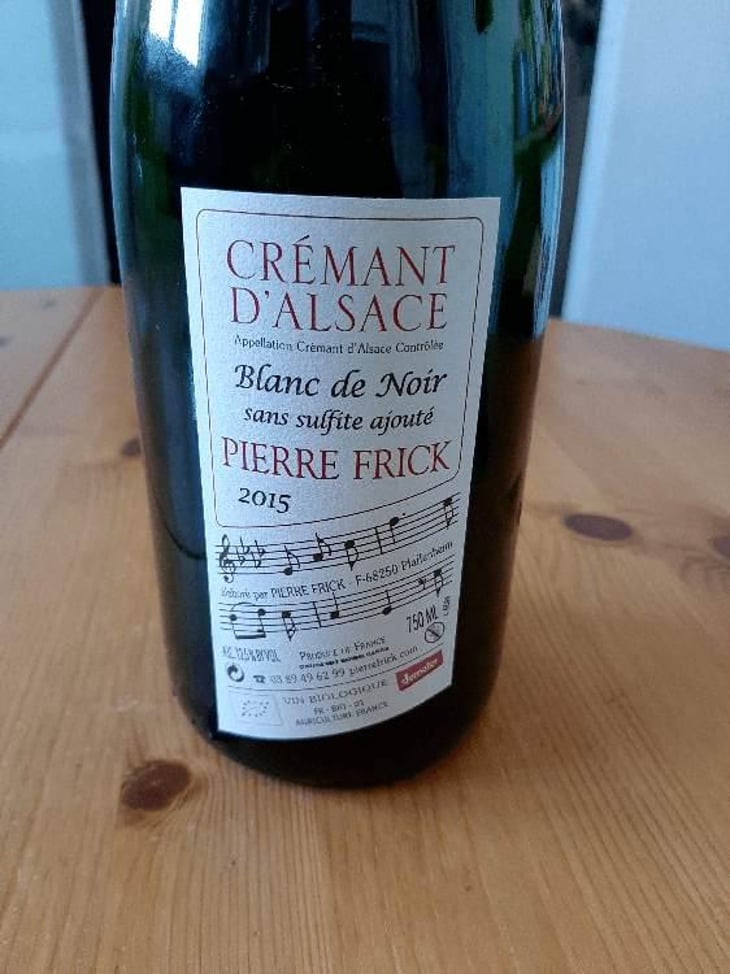 Crémant D'Alsace Blanc De Noir - Domaine Pierre Frick - Jean-Pierre, Chantal et Thomas Frick 