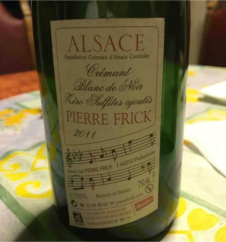 Crémant D'Alsace Blanc De Noir - Domaine Pierre Frick - Jean-Pierre, Chantal et Thomas Frick 